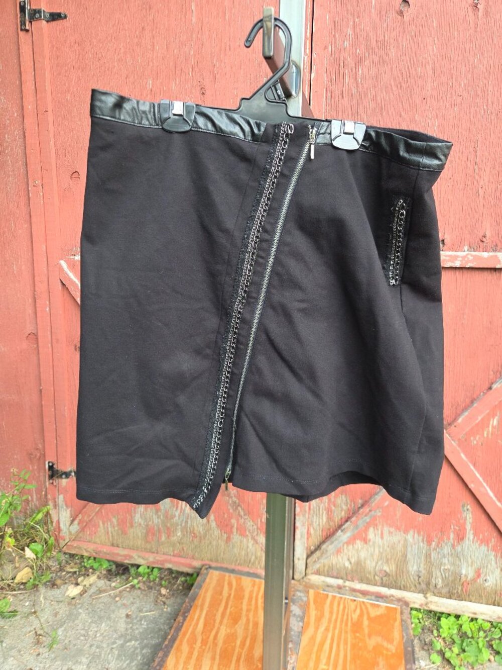 Revamped Black Edgy Skirt with Faux Leather Trim & Zipper Details – Women’s 20